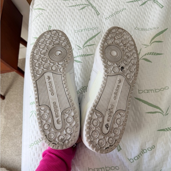 Adidas - Picture 4 of 5